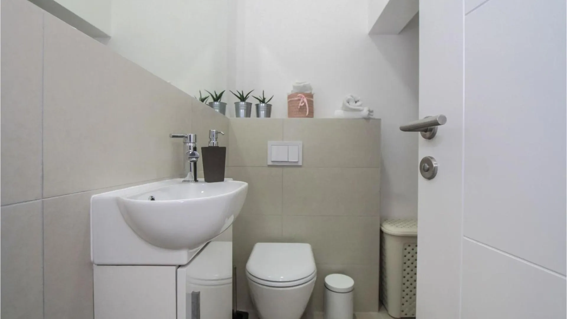 Stunning Apartment In Okrug Gornji Trogir Croatia