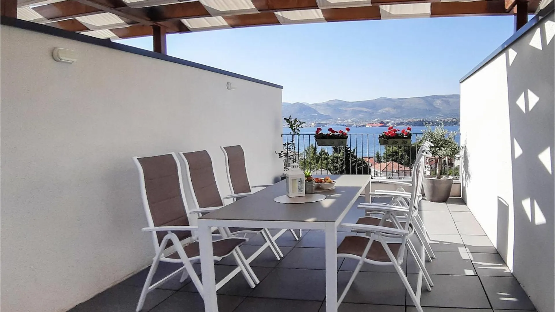 Stunning Apartment In Okrug Gornji Trogir
