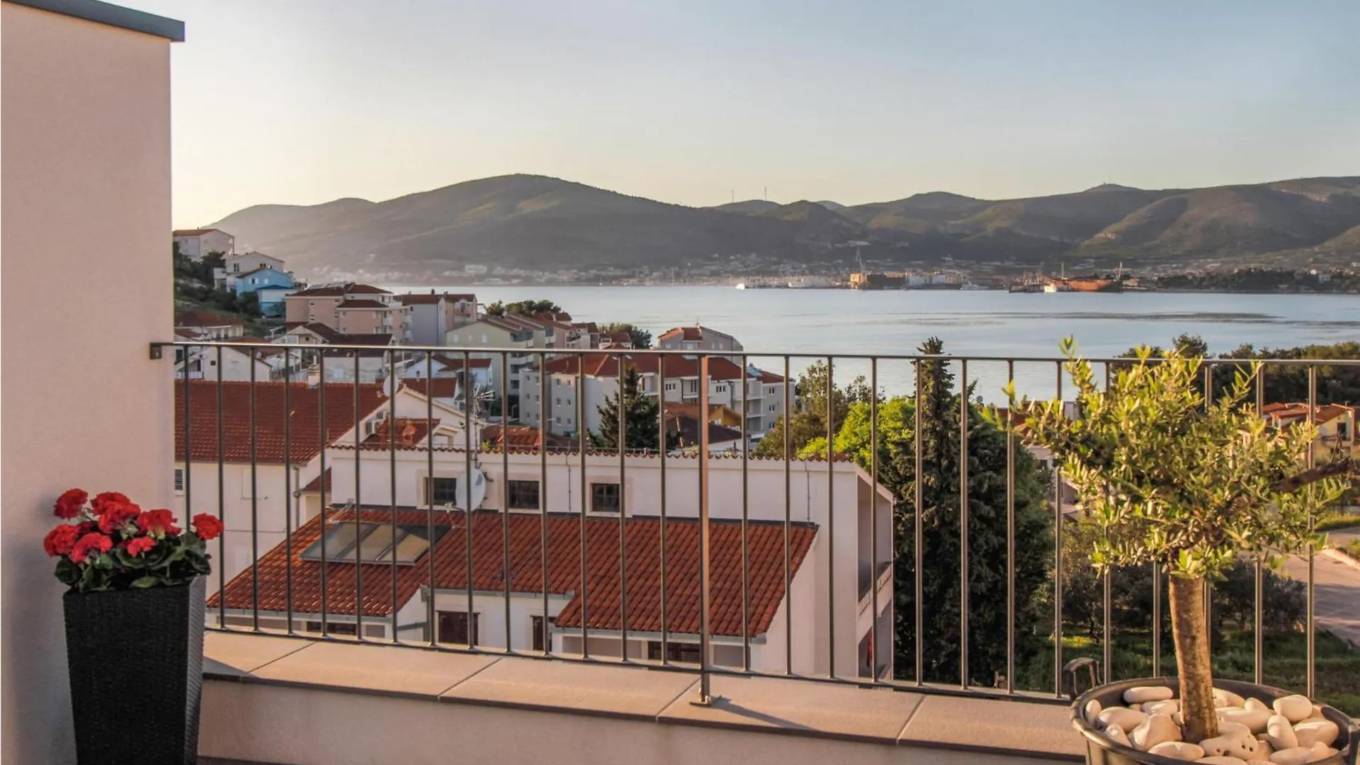Stunning Apartment In Okrug Gornji Trogir